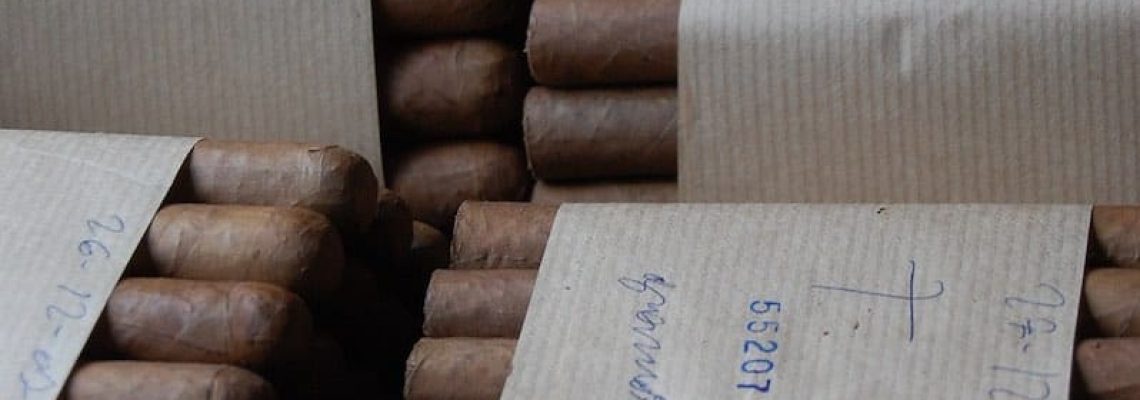 cigars-623760_1920